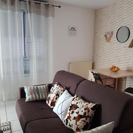 Le Pompidou T2 Pour 2 A 4 Pers Avec Parking Prive & Balcon Place Ney Анже Екстериор снимка